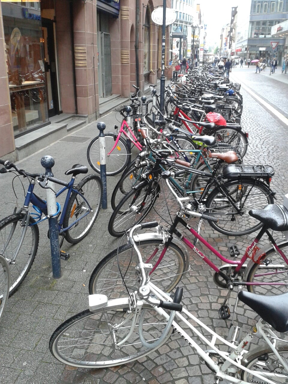 GfK fordert Fahrradparkplatzkonzept